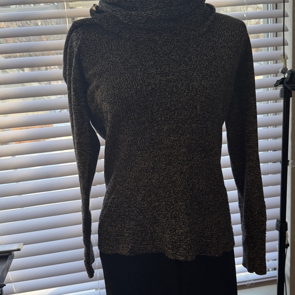 Women's Calvin Klein Black Sweater size Medium - Picture 8 of 8